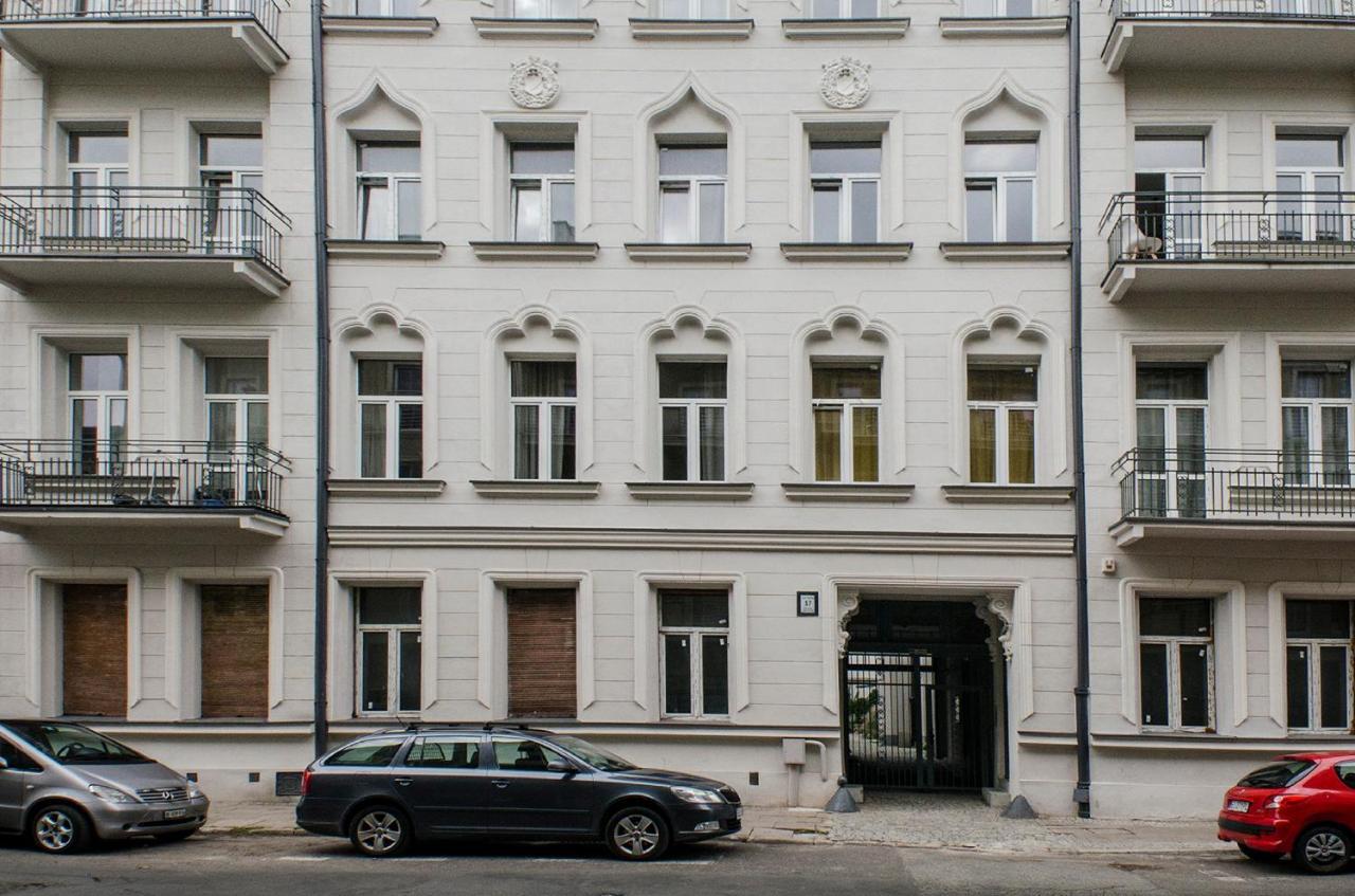 Standard Apartment On 6 Sierpnia Lodź Bagian luar foto