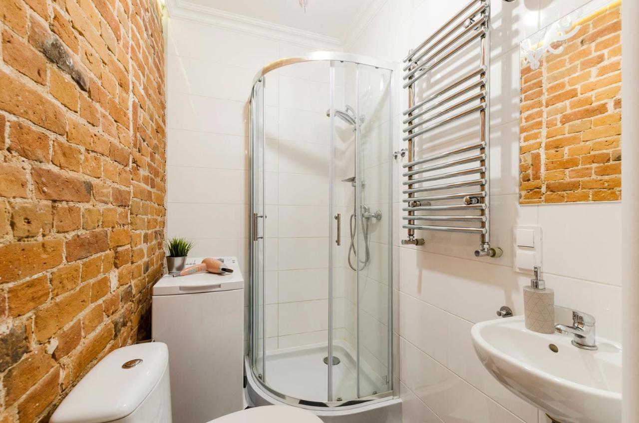 Standard Apartment On 6 Sierpnia Lodź Bagian luar foto