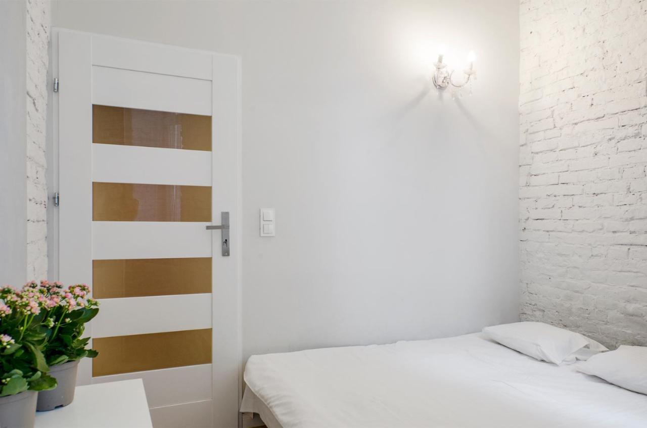 Standard Apartment On 6 Sierpnia Lodź Bagian luar foto
